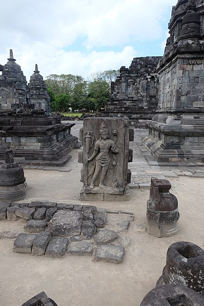 Candi Lumbung