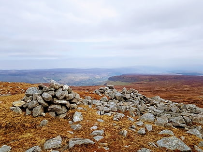 truskmore se cairn