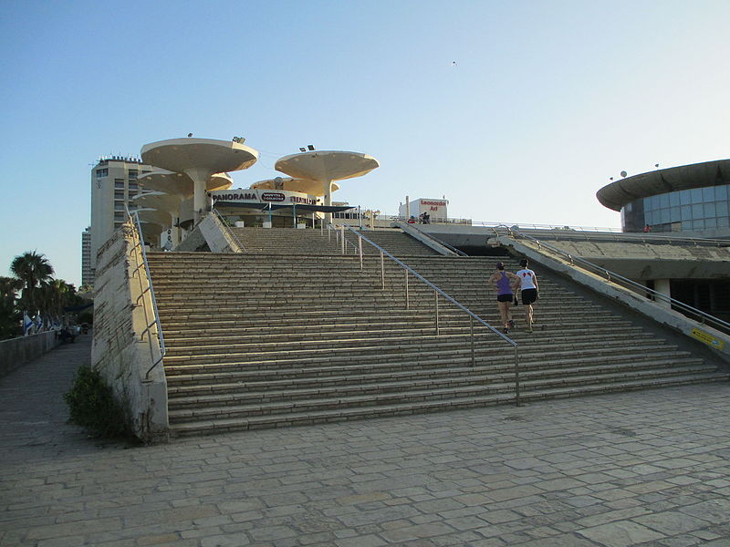 Plaza Atarim