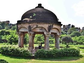 park archeologiczny mehrauli nowe delhi