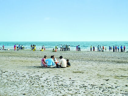 Dumas Beach
