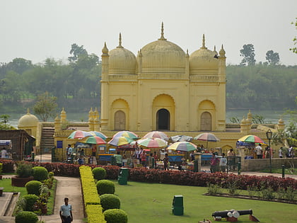 yellow mosque murshidabad