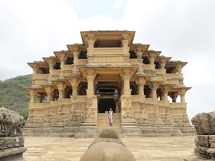 Navlakha temple