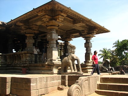 thousand pillar temple warangal