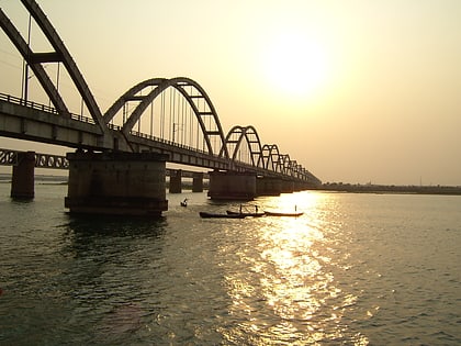 godavari arch bridge rajamahendravaram