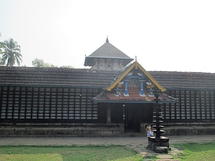 Tirunavaya Temple