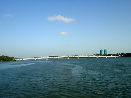 mattancherry bridge cochin