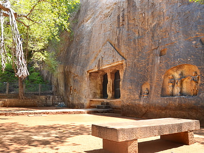 thirupparankundram rock cut cave and inscription maduraj