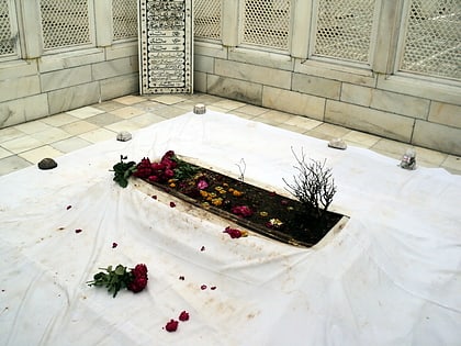 tomb of aurangzeb khuldabad