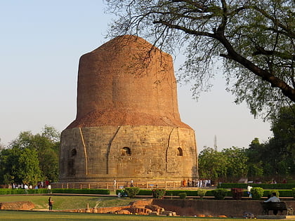 dhamek stupa waranasi