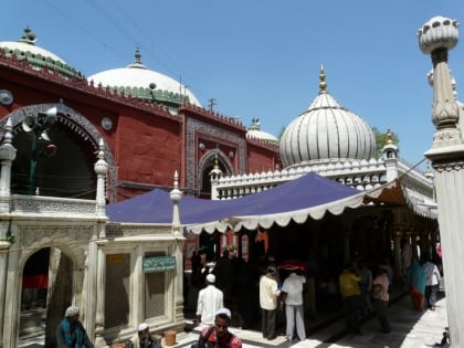 dargah de nizamuddin new delhi