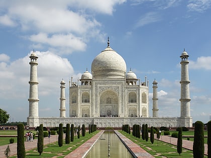 origins and architecture of the taj mahal agra