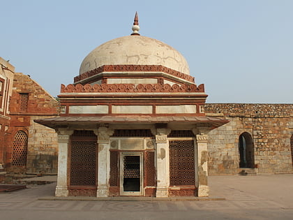tomb of imam zamin new delhi