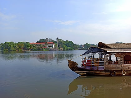 Lago Ashtamudi