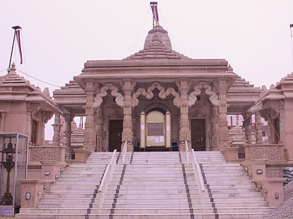 parshvanath jain temple waranasi