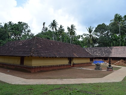 pallimanna siva temple distrito de thrissur