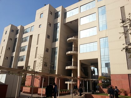 national law university nowe delhi