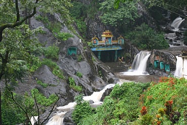 Kalhattigiri Falls