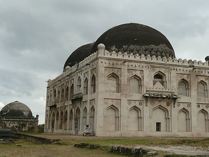 haft gumbaz kalaburagi