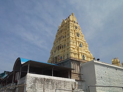 sri lakshmi narasimha swamy temple yadadri