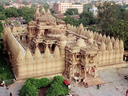 hutheesing jain temple ahmedabad