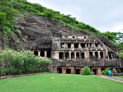 cuevas de undavalli vijayawada