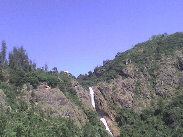 katary falls aruvankadu