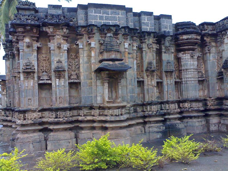 Trikuteshwara Temple