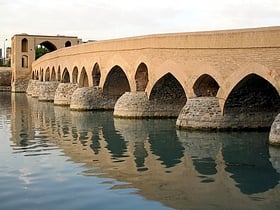 Puente de Schahrestan