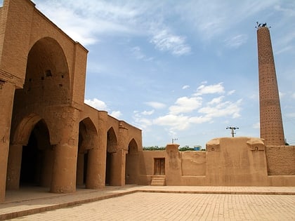 tarikhaneh temple