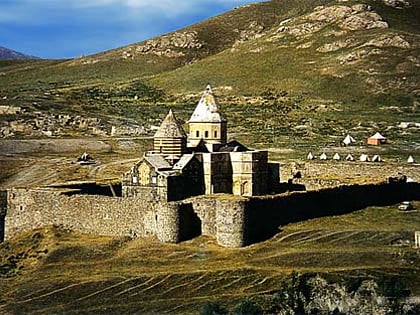 monasterios armenios de iran
