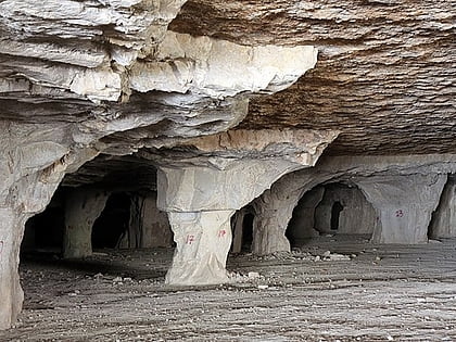 Sangtarashan cave