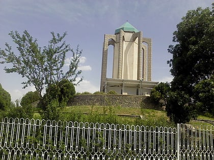 mausoleum of baba taher hamadan