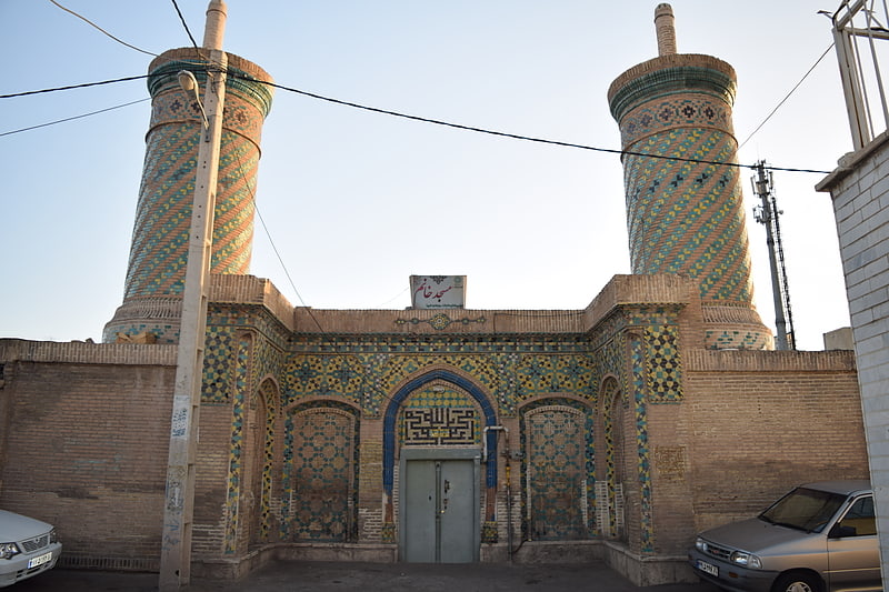 khanom mosque zanjan
