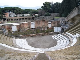 teatro grande stanowisko archeologiczne pompeje