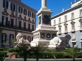 piazza dei martiri neapol