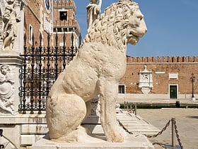 Lion du Pirée
