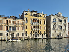 Palazzo Curti Valmarana