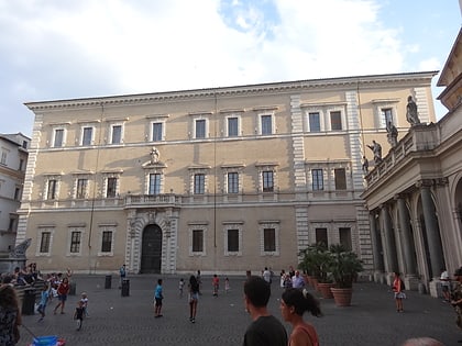 palazzo san callisto rzym