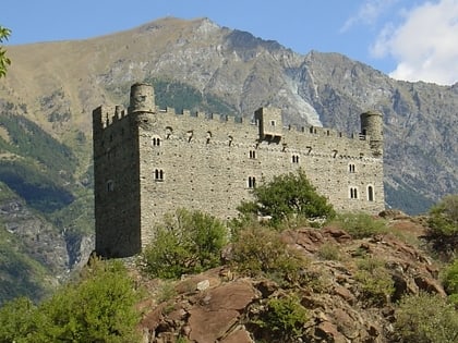 castello di ussel chatillon
