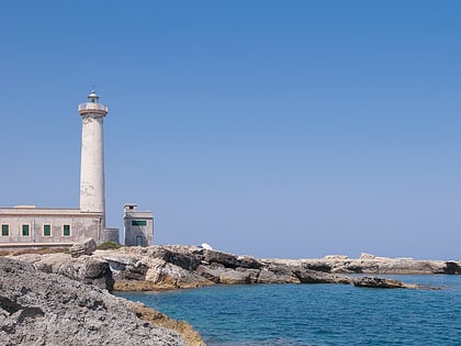 phare de capo santa croce augusta