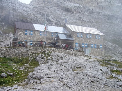 rifugio giuseppe volpi di misurata al mulaz dolomites