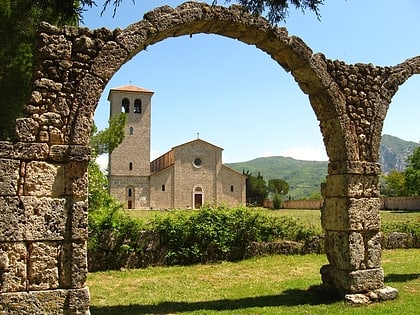 abbaye saint vincent du volturne rocchetta a volturno