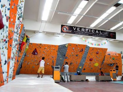 vertical climb forli