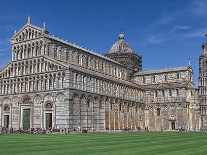 piazza dei miracoli pise