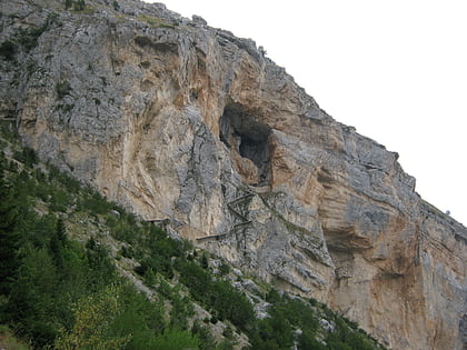 grotta del cavallone parque nacional de la majella