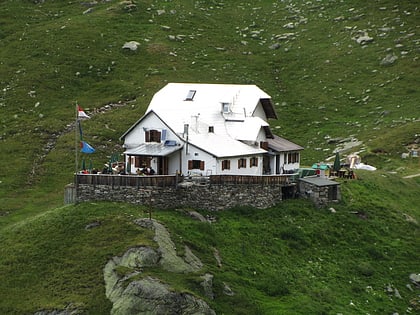 lodnerhutte rifugio cima fiammante texelgruppe nature park