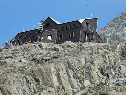 refuge nacamuli au col collon bionaz