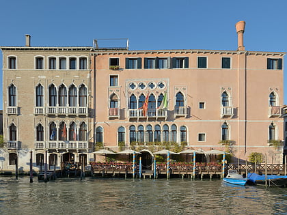 palazzo giustinian pesaro venecia