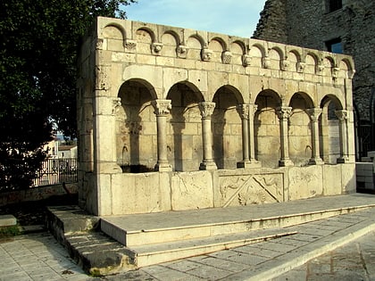 fontana fraterna isernia